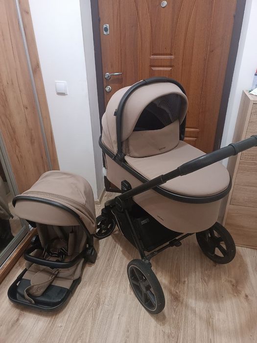 Коляска 2 в 1 Carrello Ultra