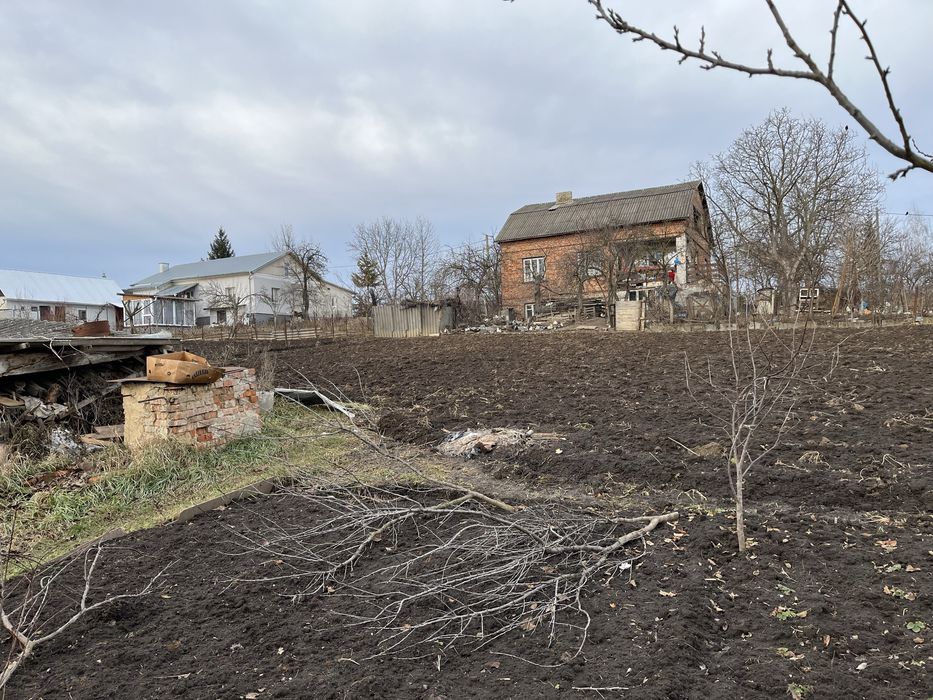 Будинок з земельною ділянкою 12.3 сотих с.Петриків