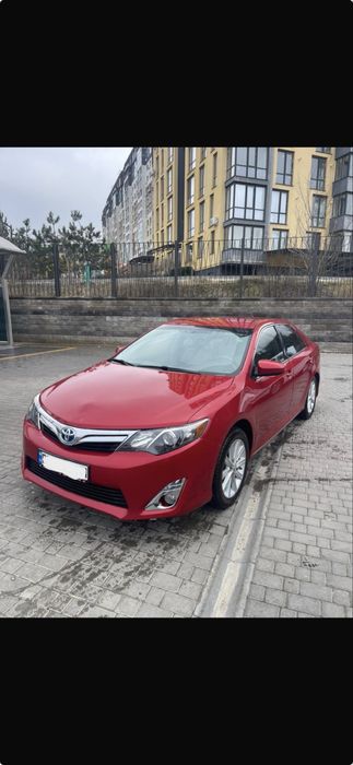 Сдам в аренду авто TOYOTA CAMRY гибрид  2012год долгосрочная под такси