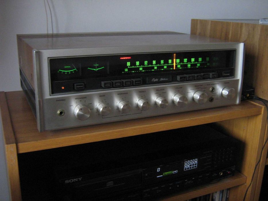 TOP  Model - Receiver Sansui Eight Deluxe