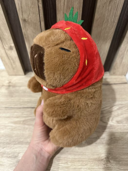 М'яка іграшка Капібара 23 см Капибара з соплей з рюкзаком