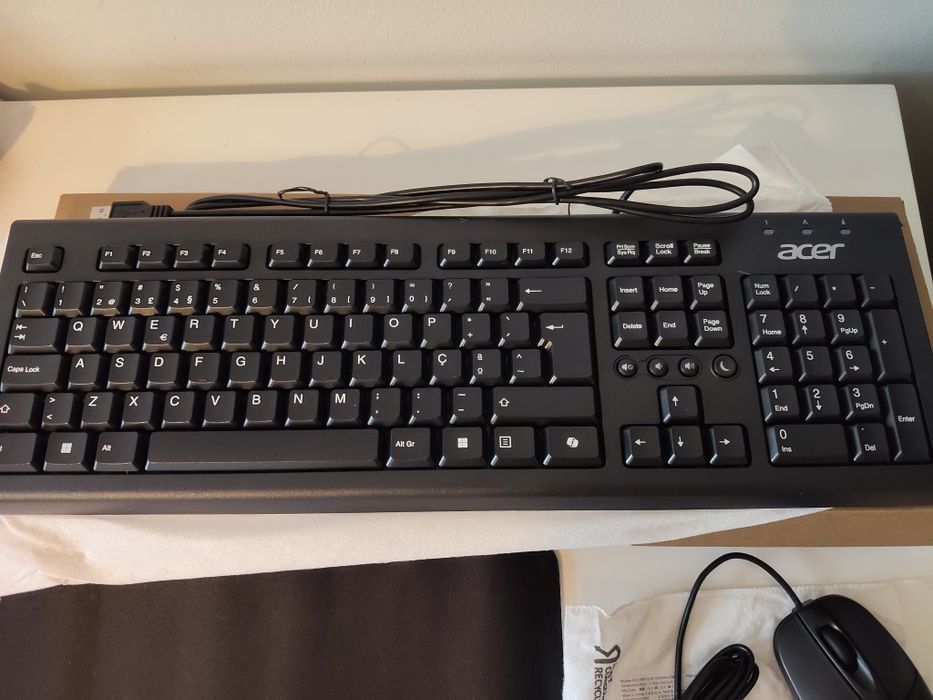 Teclado e rato acer + tapete talius novo na caixa