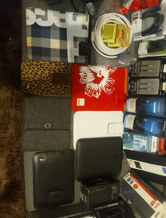 Лот электроники (шнуры, чехлы, наушники, ресиверы и т д)  85 шт