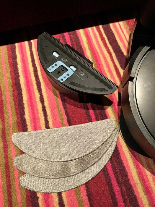 iRobot J5+ Combo ze Stacją ładowania Clean Base