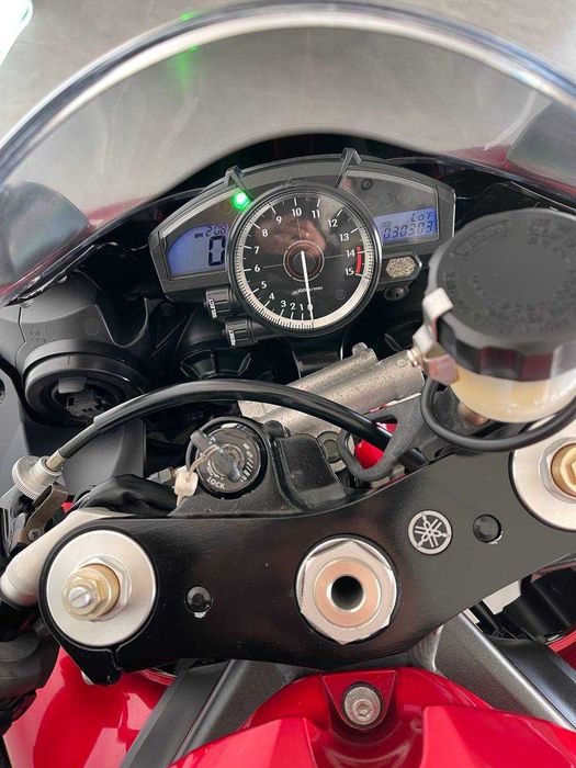 Мотоцикл Yamaha R1