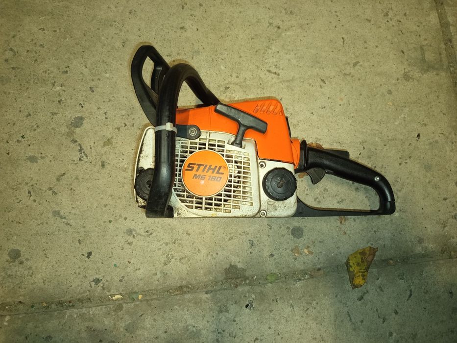 Продам бензопилу STIHL ms180