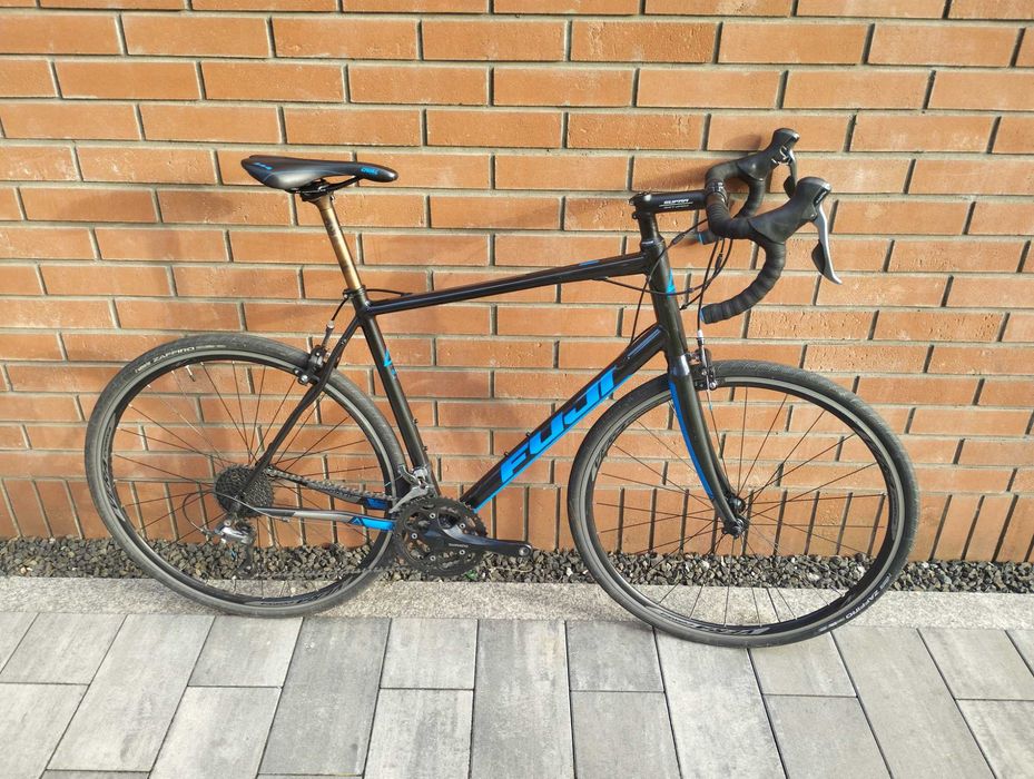 Rower Szosa Fuji Sportif 2.3 Shimano Claris XL