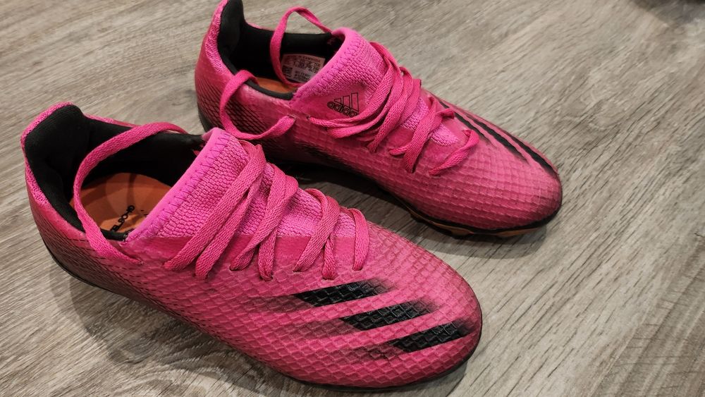 Chuteiras Adidas para criança