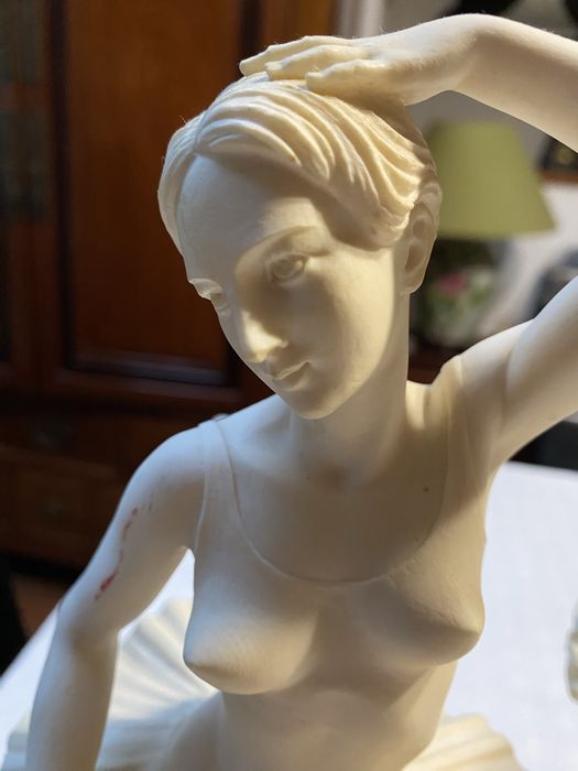 Estatuetas de bailarinas