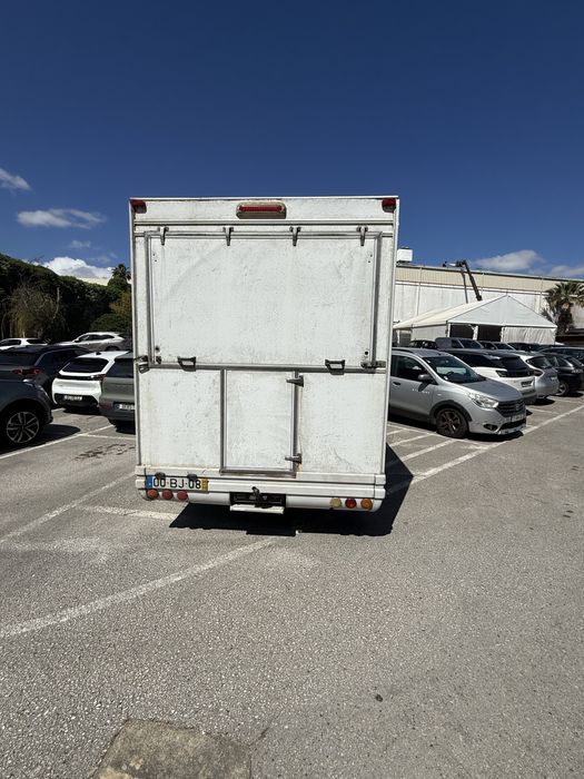 Carrinha Roulote Equipada com 27,800km