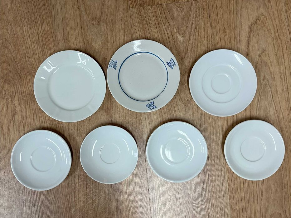 Zestaw białe talerzyki 7 szt z różnych kompletów