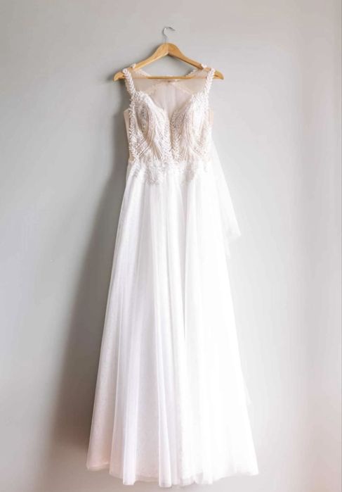 Suknia ślubna i welon