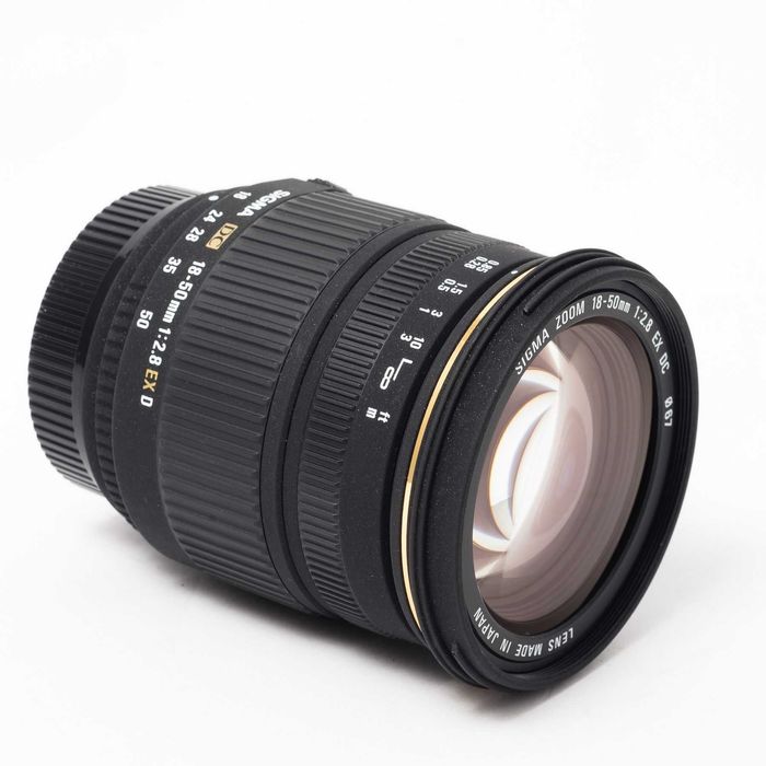 Об’єктив Sigma AF 18–50mm f/2.8 EX DC для Nikon