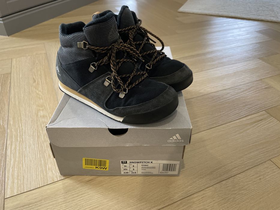Zimowe buty Adidas Snowpitch 35 1/2