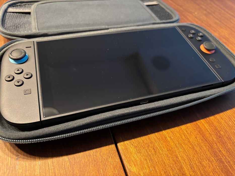 Nintendo Switch 2 - Stan Idealny (Użyta 2 razy) + Etui Belkin + Szkło