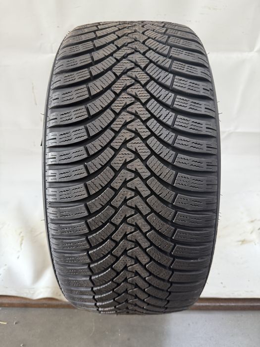 255/35/19 EuroWinter HS01 91W