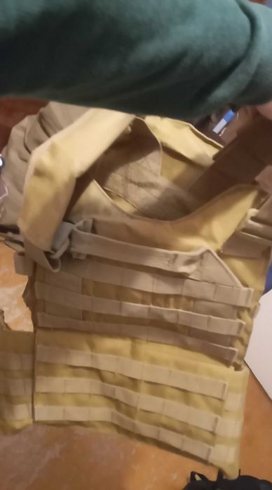 Військовий тактичний жилет, плитоноска + підсумки, койот, стан нового