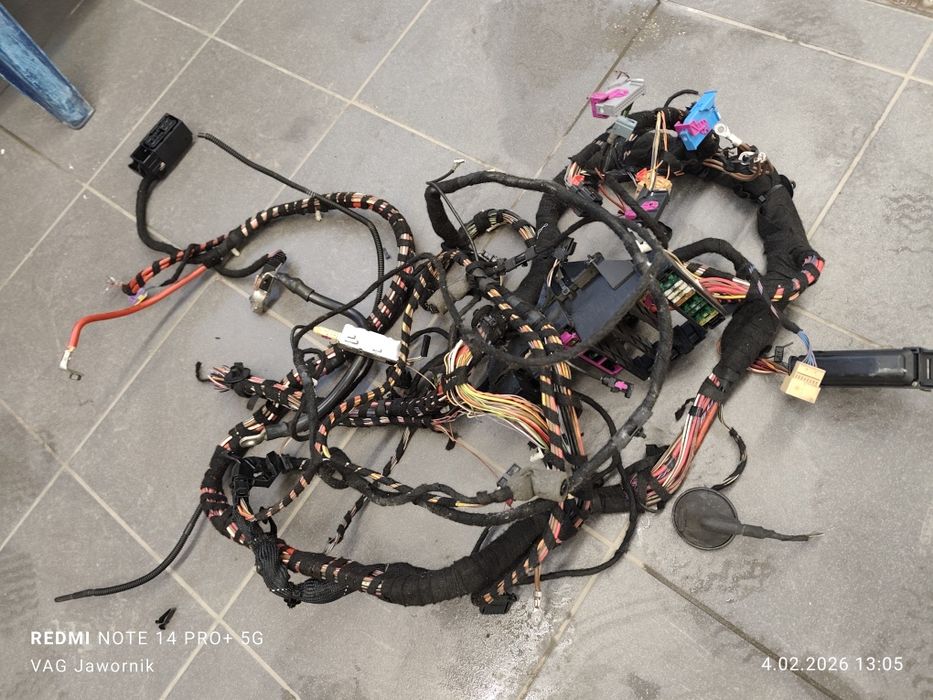 Elektryczna klapa Audi A4 B8 Avant z montażem