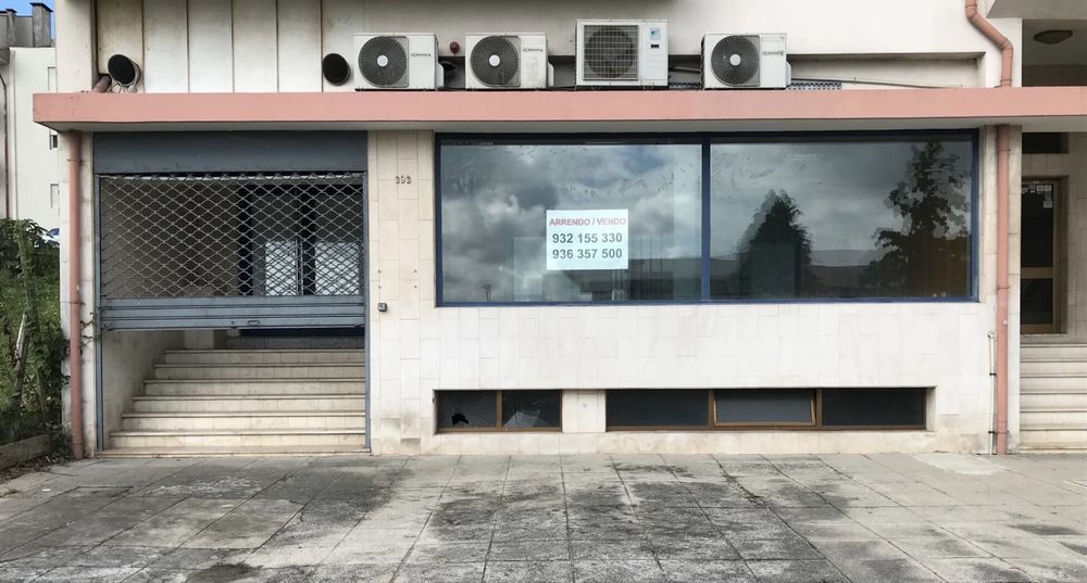 Loja com 140 m² no centro da Maia — excelente localização e potencial