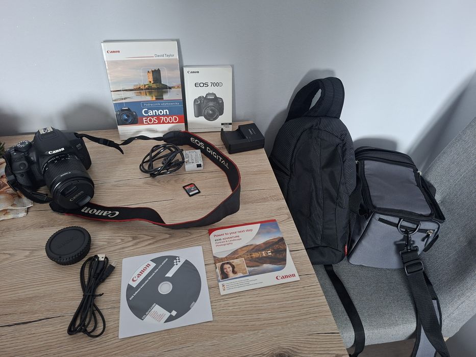 Aparat Canon EOS 700D