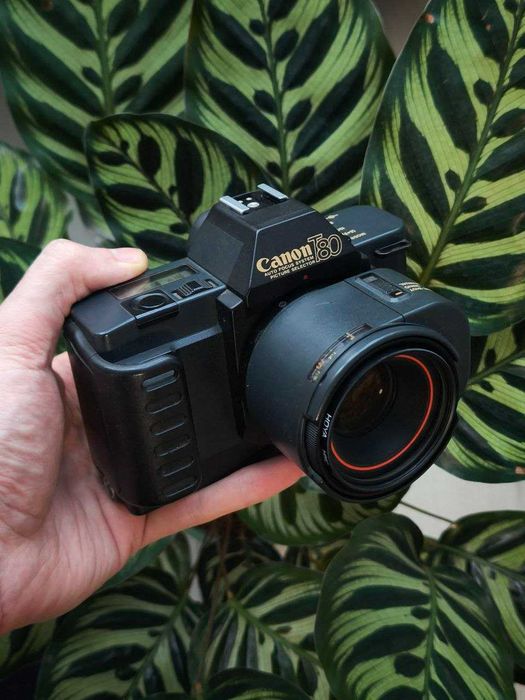Фотокамера Canon T80 з обєктивом Canon AC 50mm f1.8