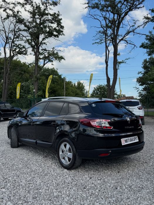 Renault Megane 2010 - 1.5 Дизель АКПП