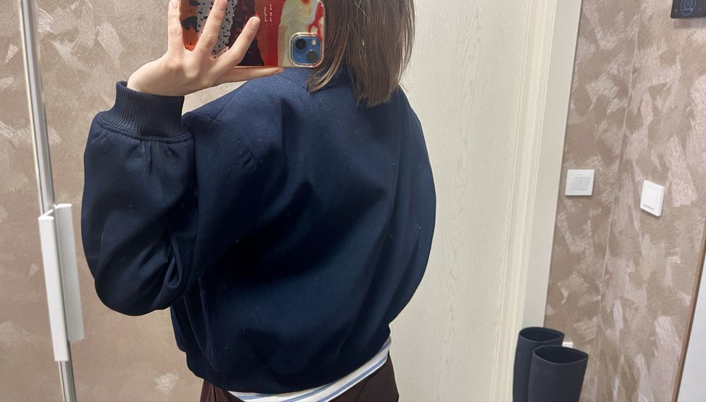 Бомбер Zara ,гарний стан