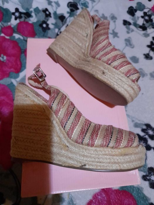 Alpercatas, Sandals, and Shoes Size 36 and 37 – (Lisbon) – €4 to €1064575277821571124