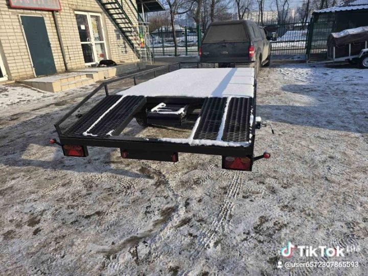 Причіп - платформа 5 * 2.1 з завода