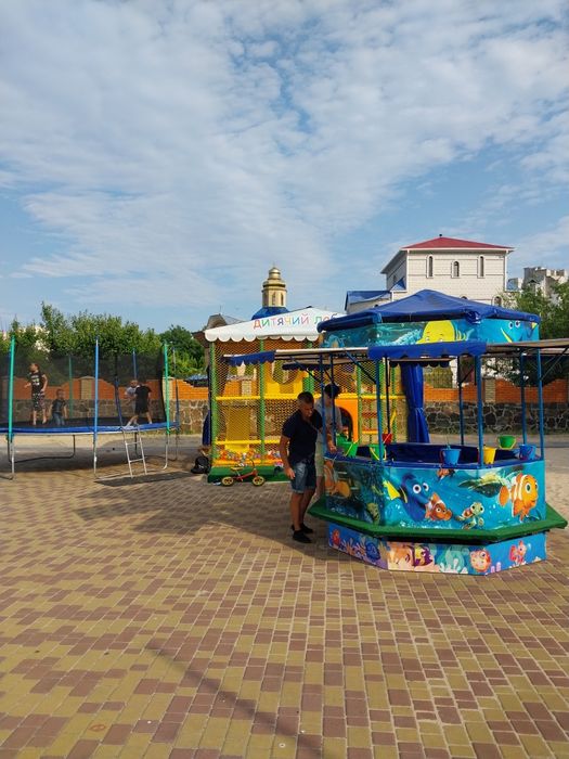 СВОБОДНА ! БЕЗ ПОСРЕДНИКОВ.  2 КОМ.Квартира-студия на "Дружбе народов"