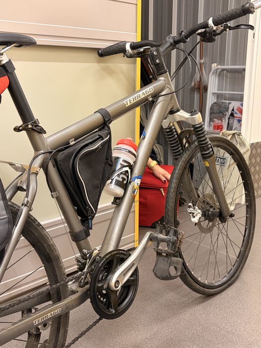 Bicicleta com acessorios