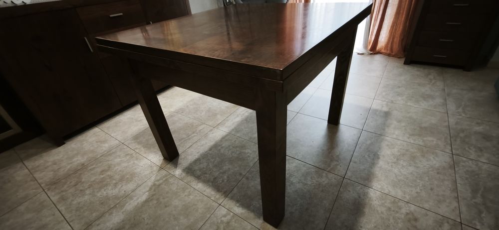 Mesa de jantar extensível