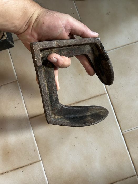Solid iron shoemaker's last64297864582531126