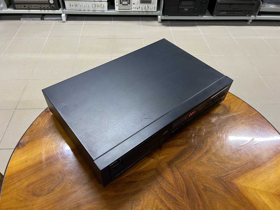 Odtwarzacz płyt CD Yamaha CD-450 Audio Room