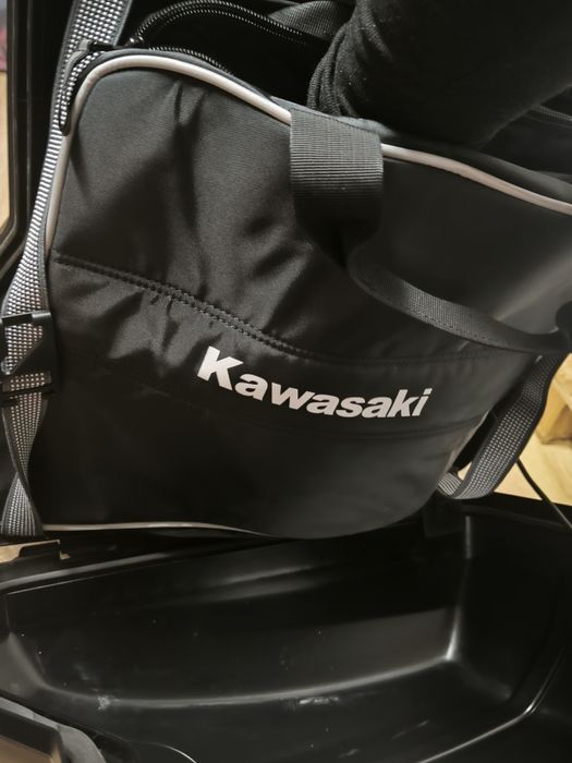 Malas laterais kawasaki Versys 1000.