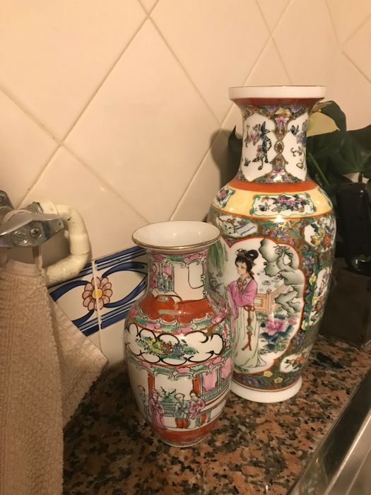 Vasos chineses de loiça, altura 32cm e 20cm