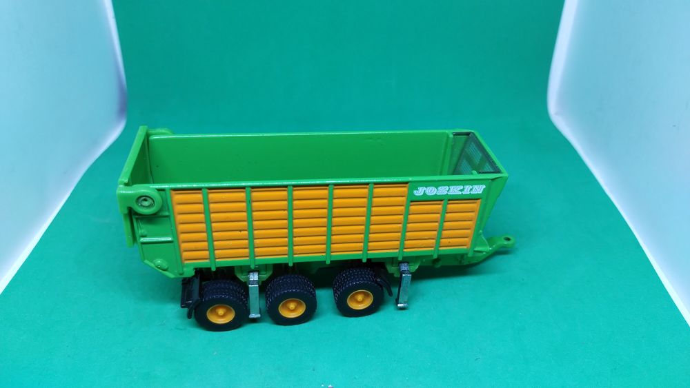 Zestaw przyczep Joskin oraz traktor Deutz Fahr 1 87