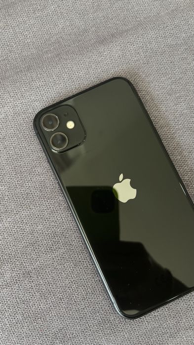 Iphone 11 usado, com 64gb e inclui acessorios