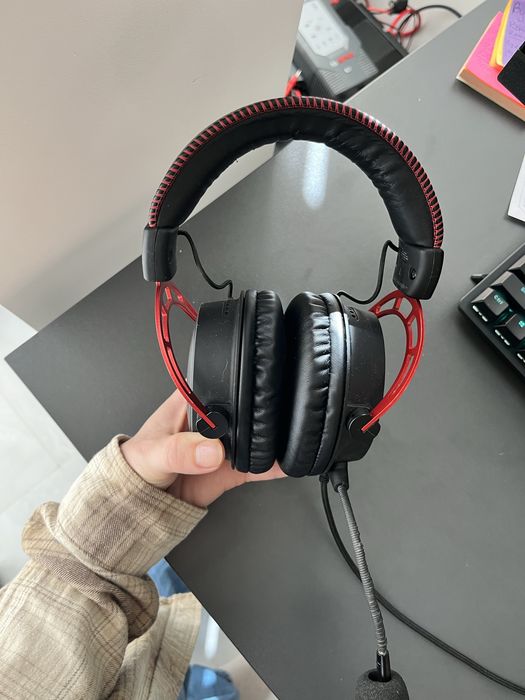 Продаю навушники HyperX Cloud Alpha