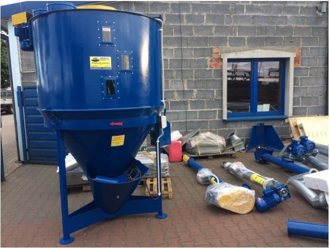 Кормосмеситель Sobmetal Кормозмішувач Смесител кормов ДКУ Дробилка мол