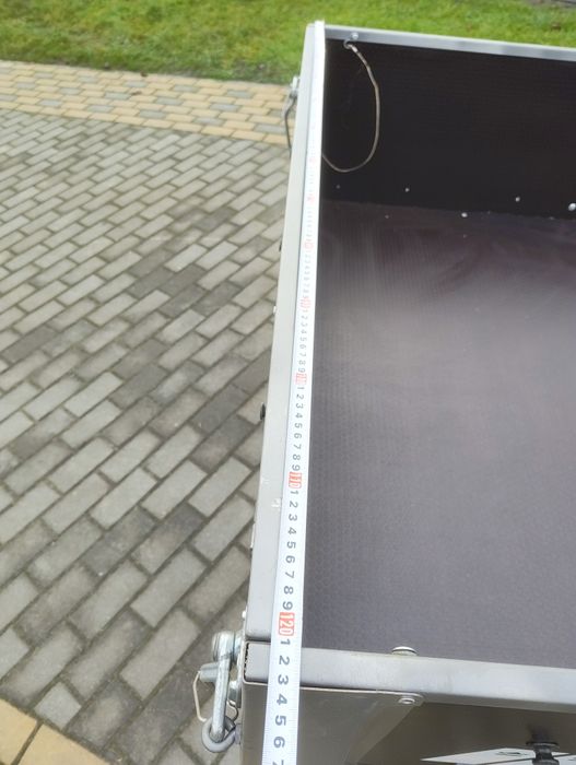 Przyczepka samochodowa Variant  po odnowieniu