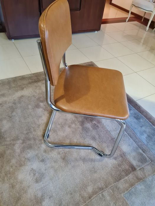 Krzesło biurowe konferencyjne na płozach
