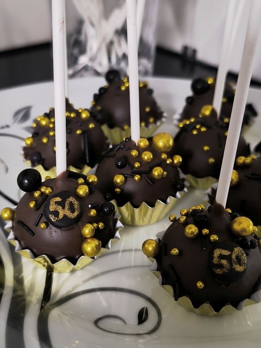 Cake pops, lizaki, ciastka na patyku
