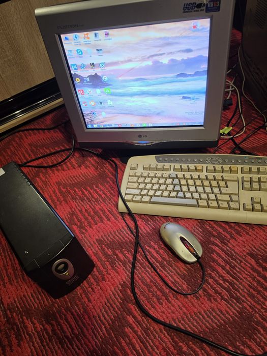 монітор LG Flatron f720p