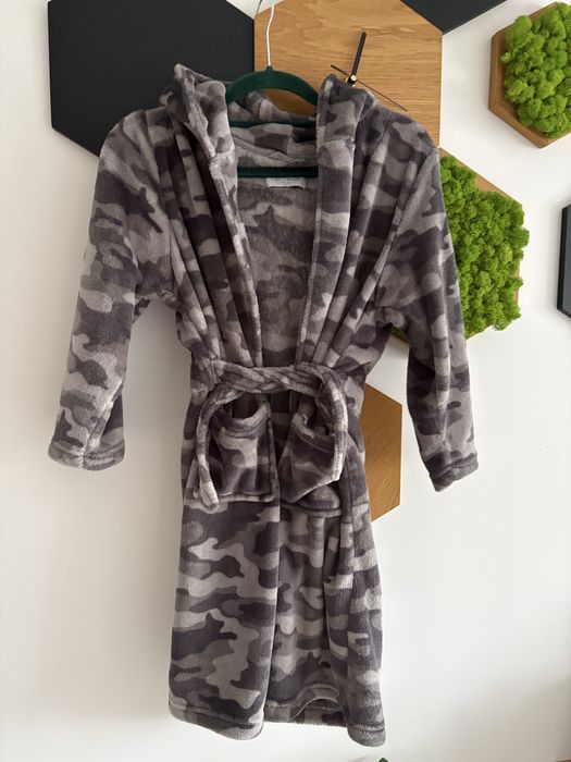 Szlafrok moro chlopiecy z metki 12-13 lat na ok 140 -150 cm