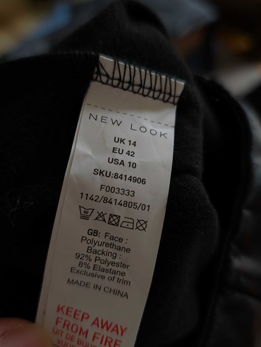 Spodnie legginsy z ekologicznej skóry