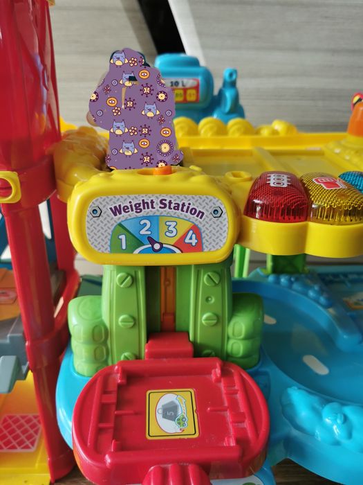 Garaż interaktywny tutut vtech