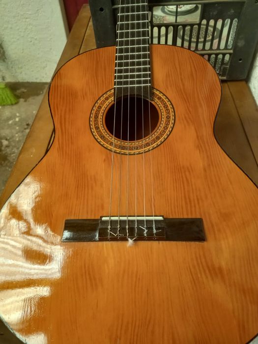 Guitarra como nova