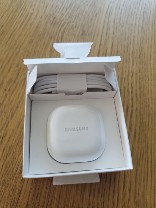 Słuchawki bezprzewodowe Samsung Galaxy Buds FE, białe