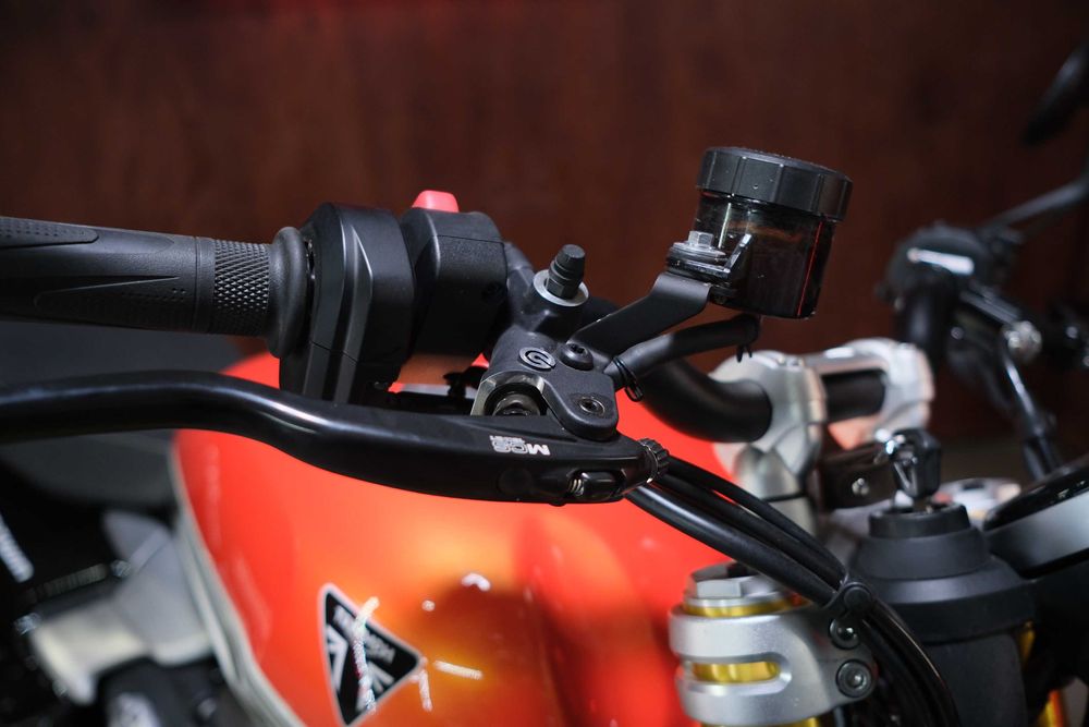 Triumph Speed Twin 1200 із Японії